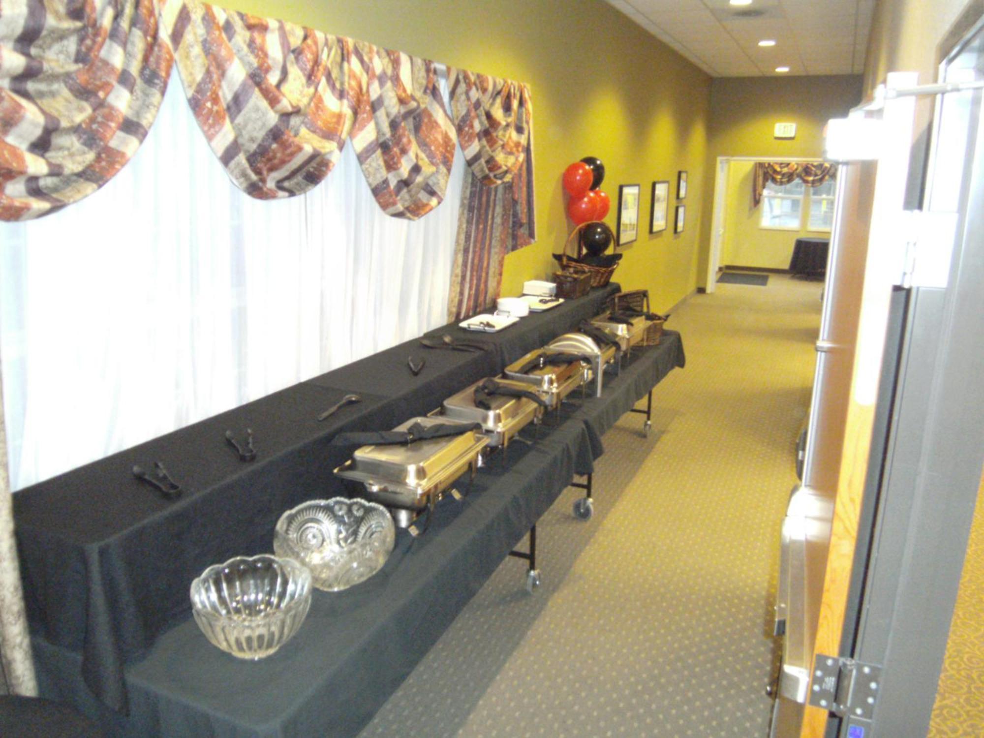 Stay Beyond Inn & Suites Elma Exterior photo