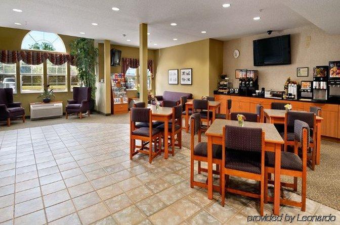 Stay Beyond Inn & Suites Elma Exterior photo